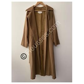 Abrigo Max Mara para Mujer en Muy Buen Estado