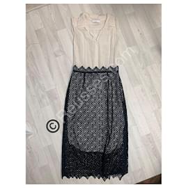 Vestido Sandro de encaje y seda