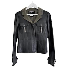 Leder- und Schafsfelljacke mit Knöpfen Chanel Pre-Fall 2007