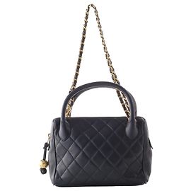 Borsa a mano in pelle di agnello nera Chanel