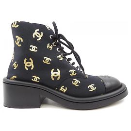 Chanel Print Fabric Lammfell-Shearling-Stiefel