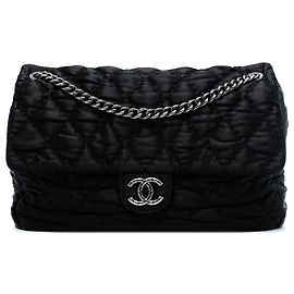 Chanel Schwarz Extra Groß CC Gequiltetes Satin Einfacher Umschlag