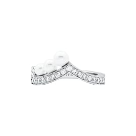 Chaumet Ring, 'Joséphine', Weißgold, Diamanten und Perlen.