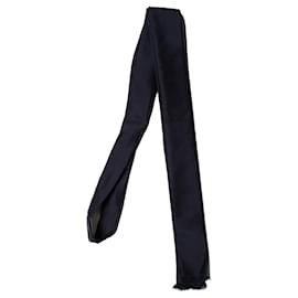 Gravata preta Saint Laurent com bordas brutas