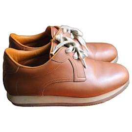 Sneakers in vitello caramello Hermès con suola in gomma beige taglia 38