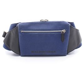 Borsa a cintura Balenciaga in nero e blu navy