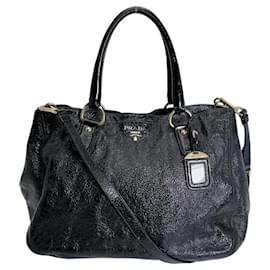 Schwarze lackleder Tote- und Schultertasche von Prada