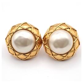 Chanel Vintage Round Clip-On Metal with Faux Pearl