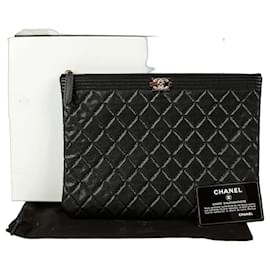 Clutch Medio Caviar Boy - Chanel