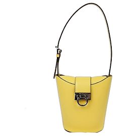 Salvatore Ferragamo Tripolio Bucket Schultertasche