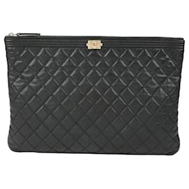 Chanel Clutch Grande Caviar Boy