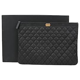 Chanel Clutch Grande in Pelle Caviar Boy