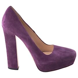 Décolleté in suede viola Prada con tacco a blocco