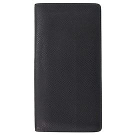 Louis Vuitton Portefeuille Brazza Taiga Long Wallet
