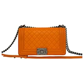 Borsa a Spalla Pochette Chanel Boy in Pelle con il Logo Coco