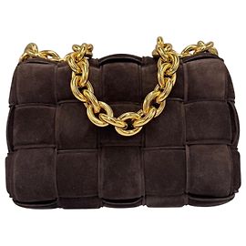Bottega Veneta Cassetta in Velluto Marrone con Catena Imbottita Dorata