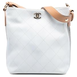 Chanel Bianco Grande Hobo in Pelle di Vitello Cucita con Bottoni