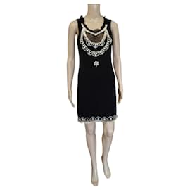 Vestido negro de Dior, decorado con bordados de perlas y strass PAP - Crucero 2008