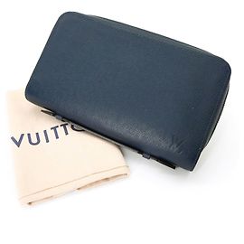 Louis Vuitton Taiga Long Wallet