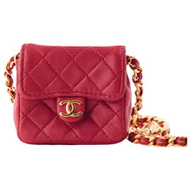 Chanel Mini Timeless Schultertasche aus rotem, gestepptem Leder