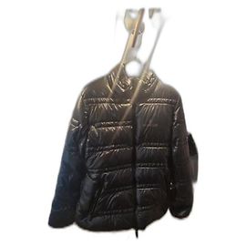 Chaqueta Moncler Negra de Plumas