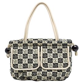 Bolso Coco Ball de lona Camelia marrón de Chanel