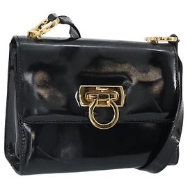 Borsa a spalla Gancini Salvatore Ferragamo in pelle verniciata nera e oro Auth 162253