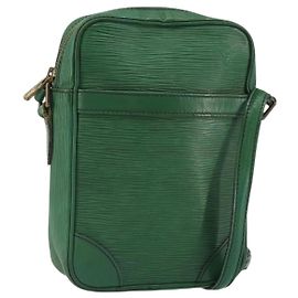 LOUIS VUITTON Epi Danube Shoulder Bag Green M45634 LV Auth hk3268