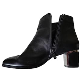 Stivaletti con tacco in pelle nera Studio Pollini