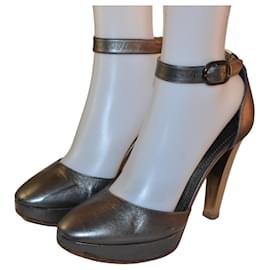 Casadei Pumps aus silbernem Leder