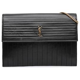 Borsa a tracolla Victoire in pelle di vitello trapuntata di Saint Laurent