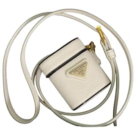 Custodia in pelle Saffiano Prada per AirPods