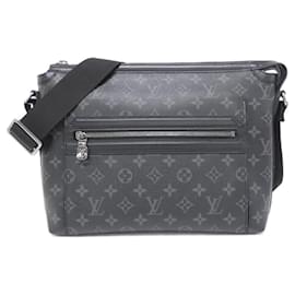 Sac à bandoulière Odyssey PM Monogram Eclipse de Louis Vuitton