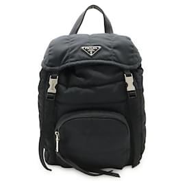 Prada Nylon-Leder Rucksack mit Dreieckslogo
