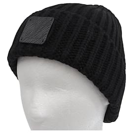 Beanie in pelle Epi Louis Vuitton