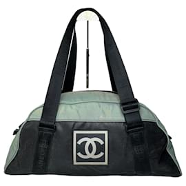 Vintage Chanel Sport Duffel Bag in Mint und Schwarz