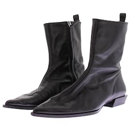 Botines de cuero negro con punta afilada Massimo Dutti