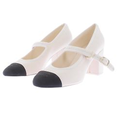 Chanel Mary Janes in tela logo CC bianche