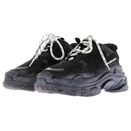Balenciaga Sneaker nere "Triple S"