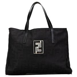Fendi Borsa tote in nylon Zucca nera