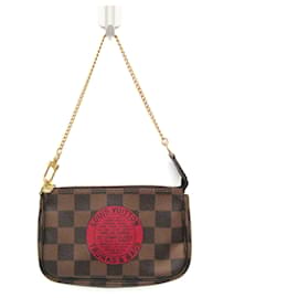 Mini Pochette Accessori Damier T&B di Louis Vuitton