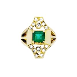 Anello in oro giallo, smeraldo e diamanti. - Autre Marque