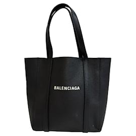 BALENCIAGA Everyday XXS Handtasche in Schwarz