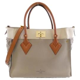 Borsa On My Side MM Louis Vuitton
