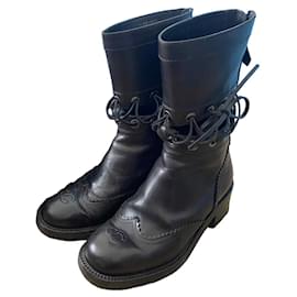 Chanel Stiefel aus schwarzem Leder