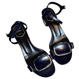 Sandali in pelle blu navy Roger Vivier