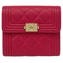 Chanel Boy Geldbörse aus rosa Kaviarleder im Tri-Fold-Design