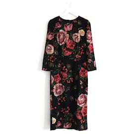 Etuikleid mit rotem und schwarzem Rosenmuster von Dolce & Gabbana
