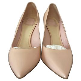 Sapatos de salto alto de couro envernizado com bico fino Christian Dior