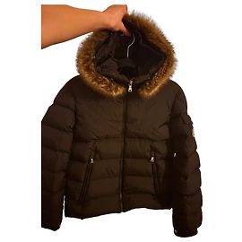 Doudoune Moncler noire avec capuche en fourrure